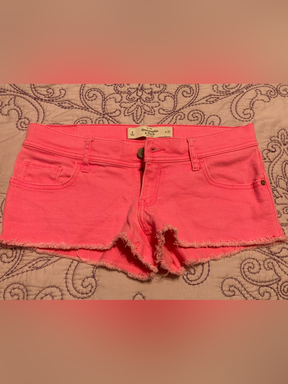 Abercrombie low rise shorts - size 4